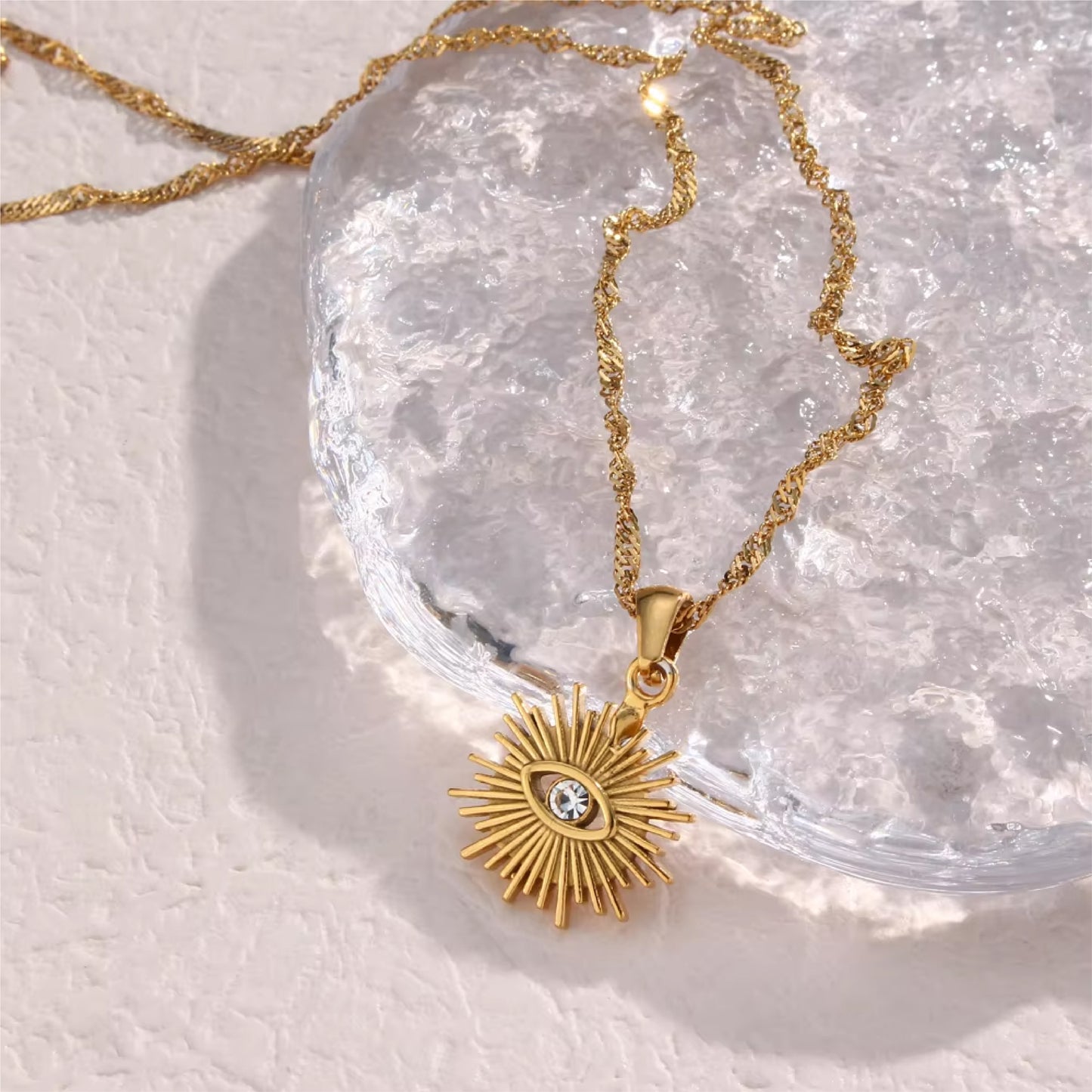 Alectrona Sun Necklace