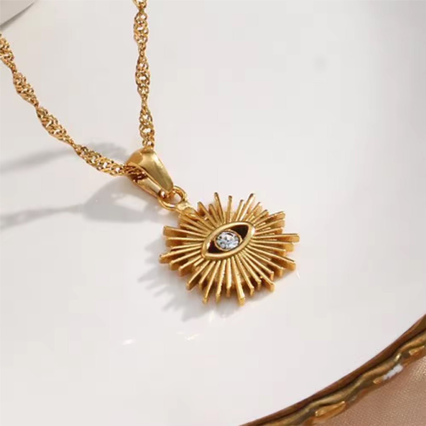 Alectrona Sun Necklace