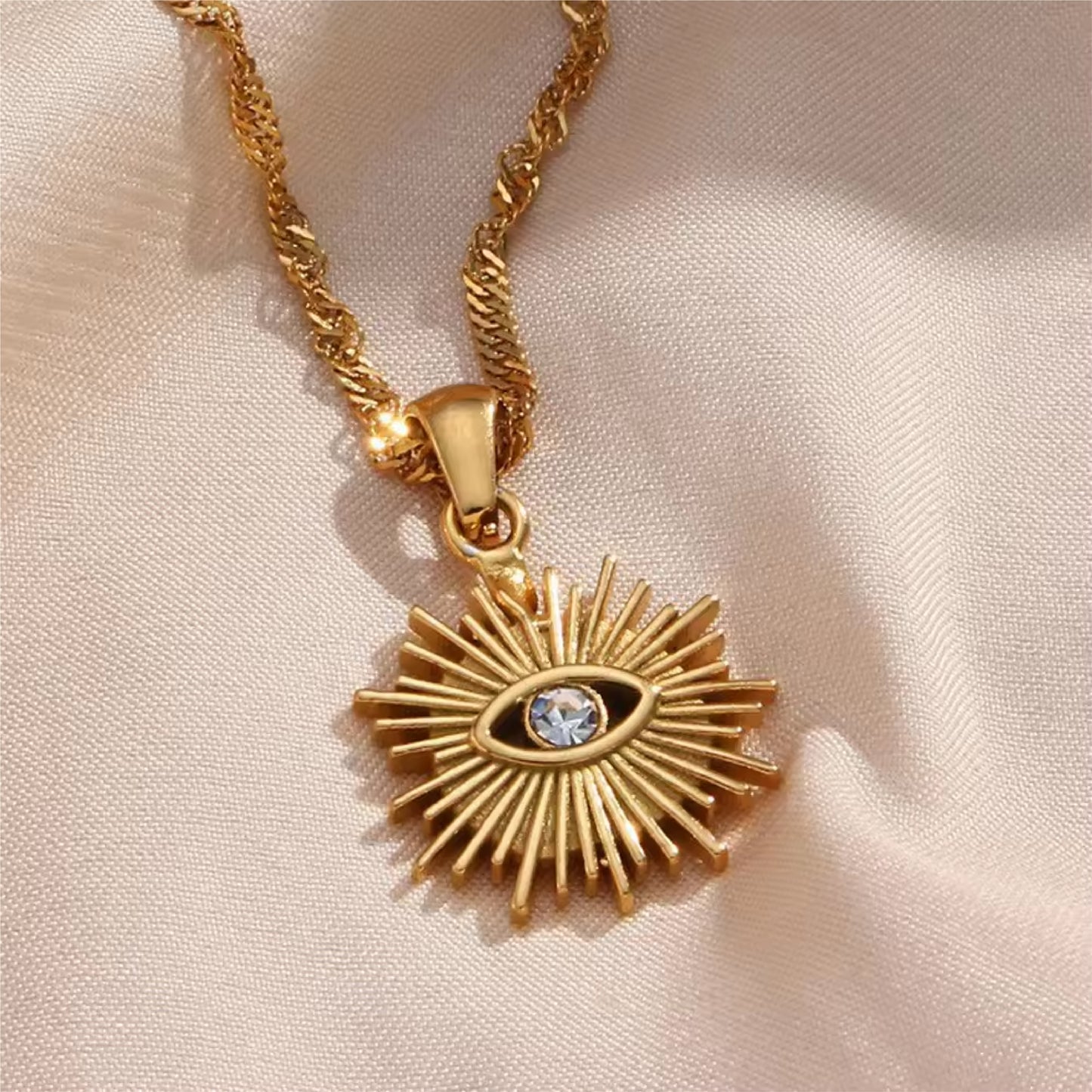 Alectrona Sun Necklace